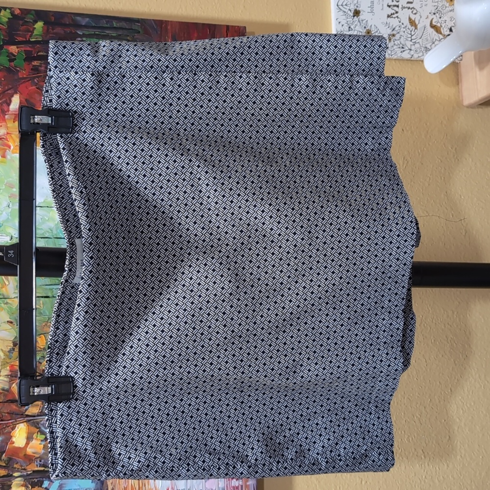 CATO EST 1946 BLACK AND WHITE WRAP SKORT SIZE 22W